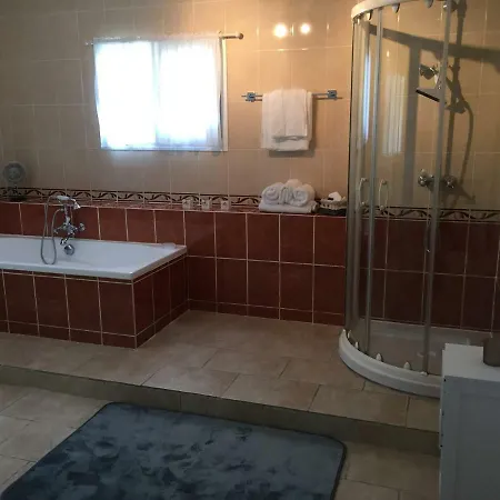 La Petite Maison Au Coin Festalemps